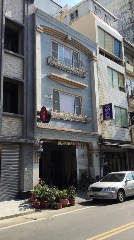 Doll House Lodge Hengchun Exterior photo